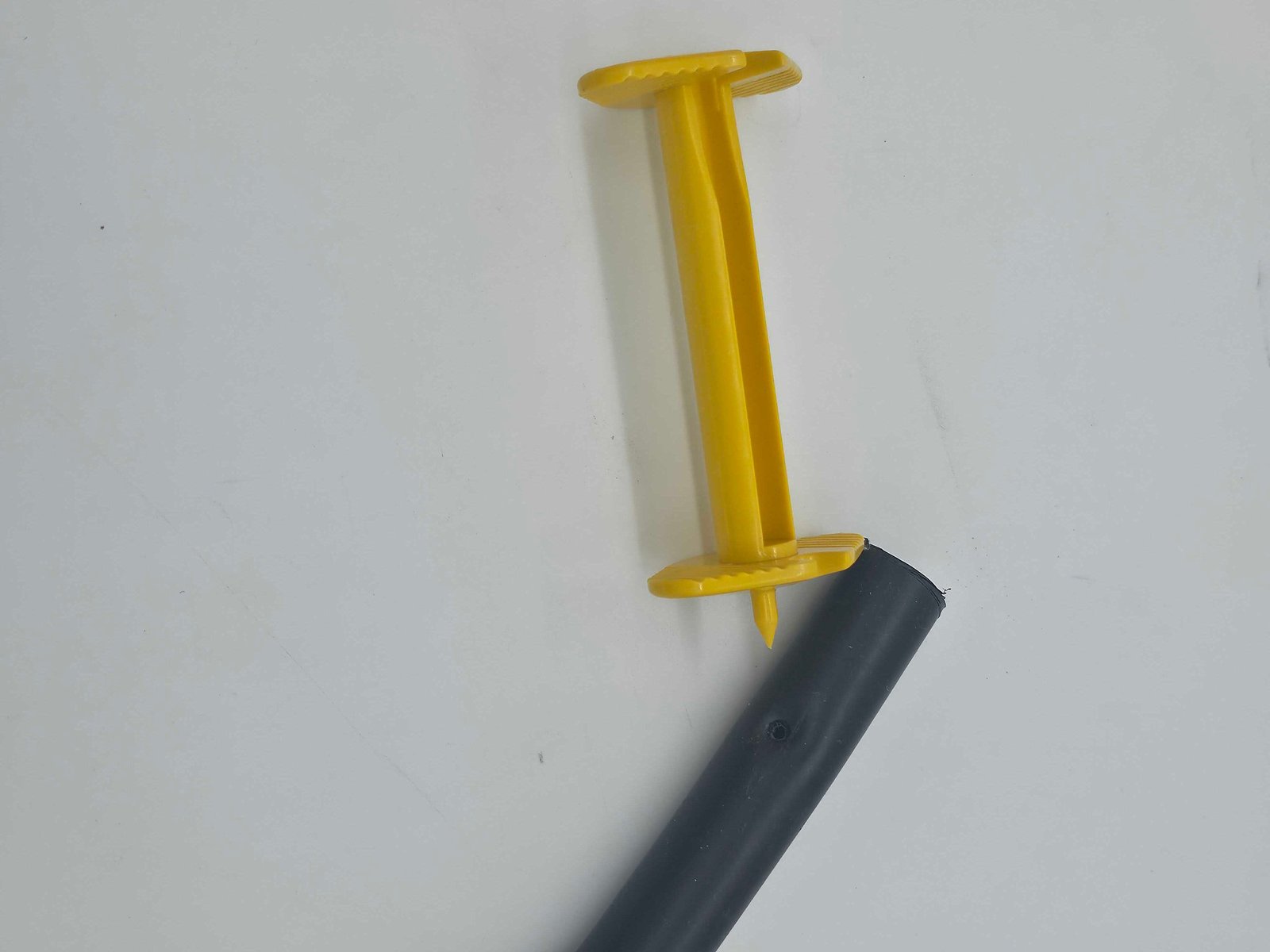 K-PUNCH-IT (Drip Tubing Hole Punch)