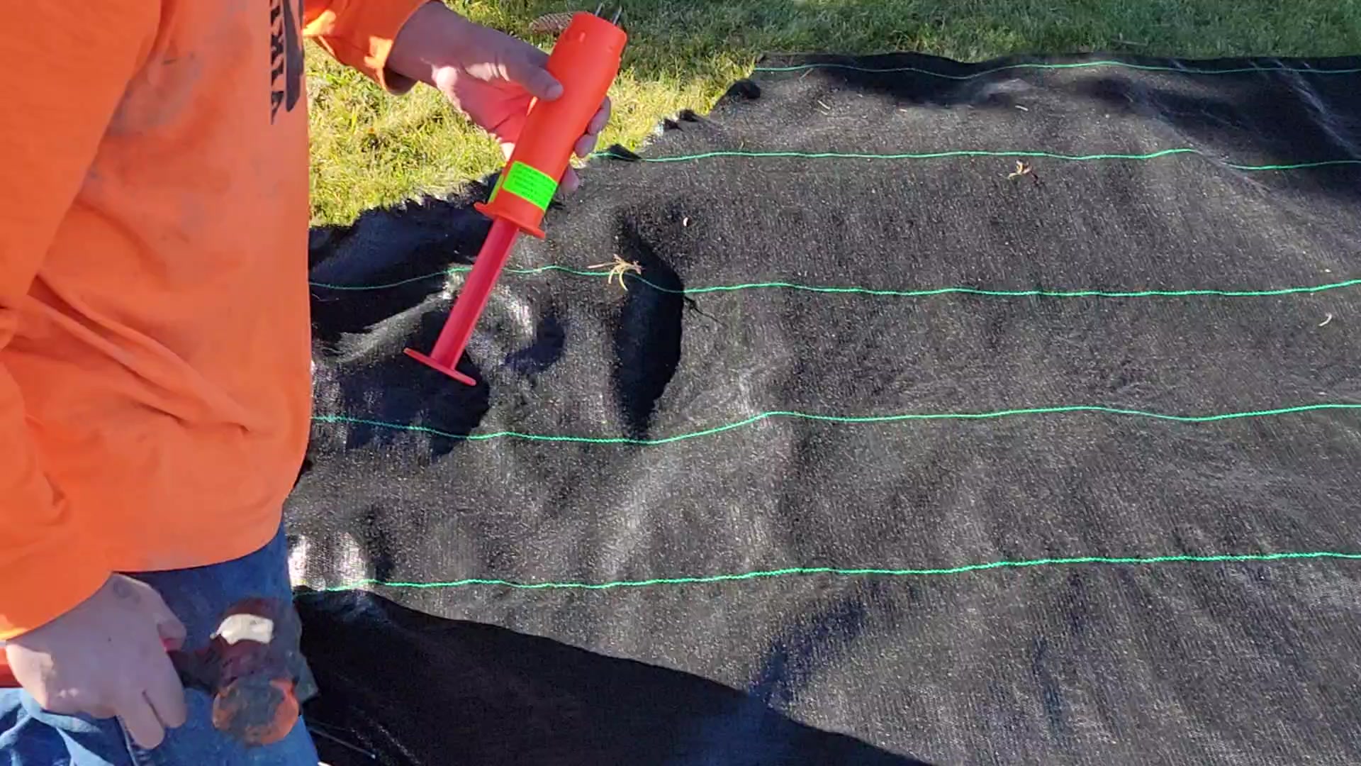 K-STAPLE-IT (Landscape Fabric Staple Driver)