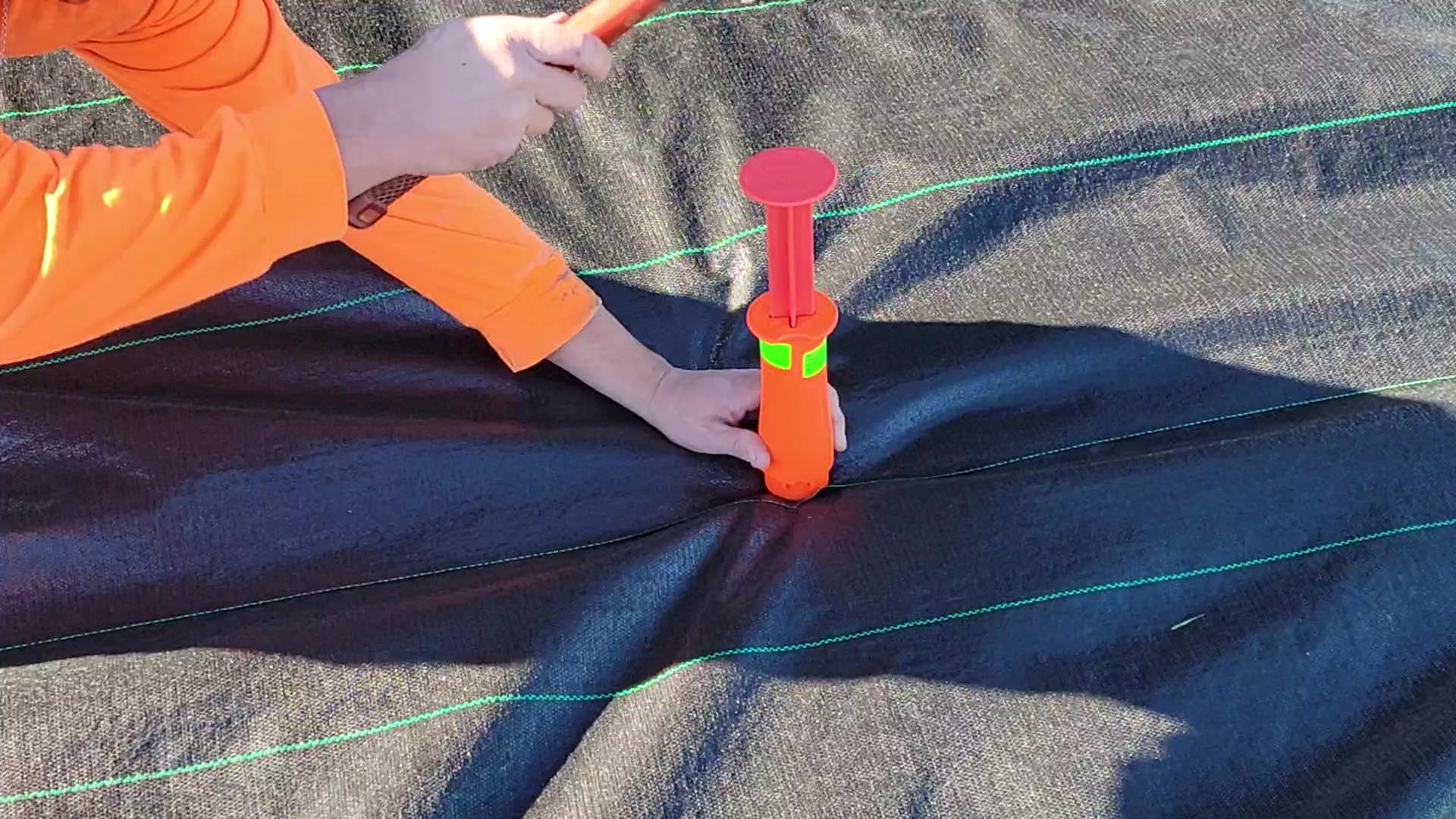 K-STAPLE-IT (Landscape Fabric Staple Driver)